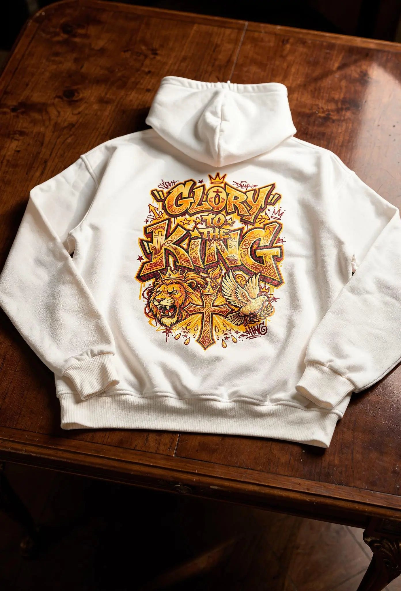 Glory Hoodie Weiß – Rückenansicht – Christlicher Premium Hoodie 380 GSM