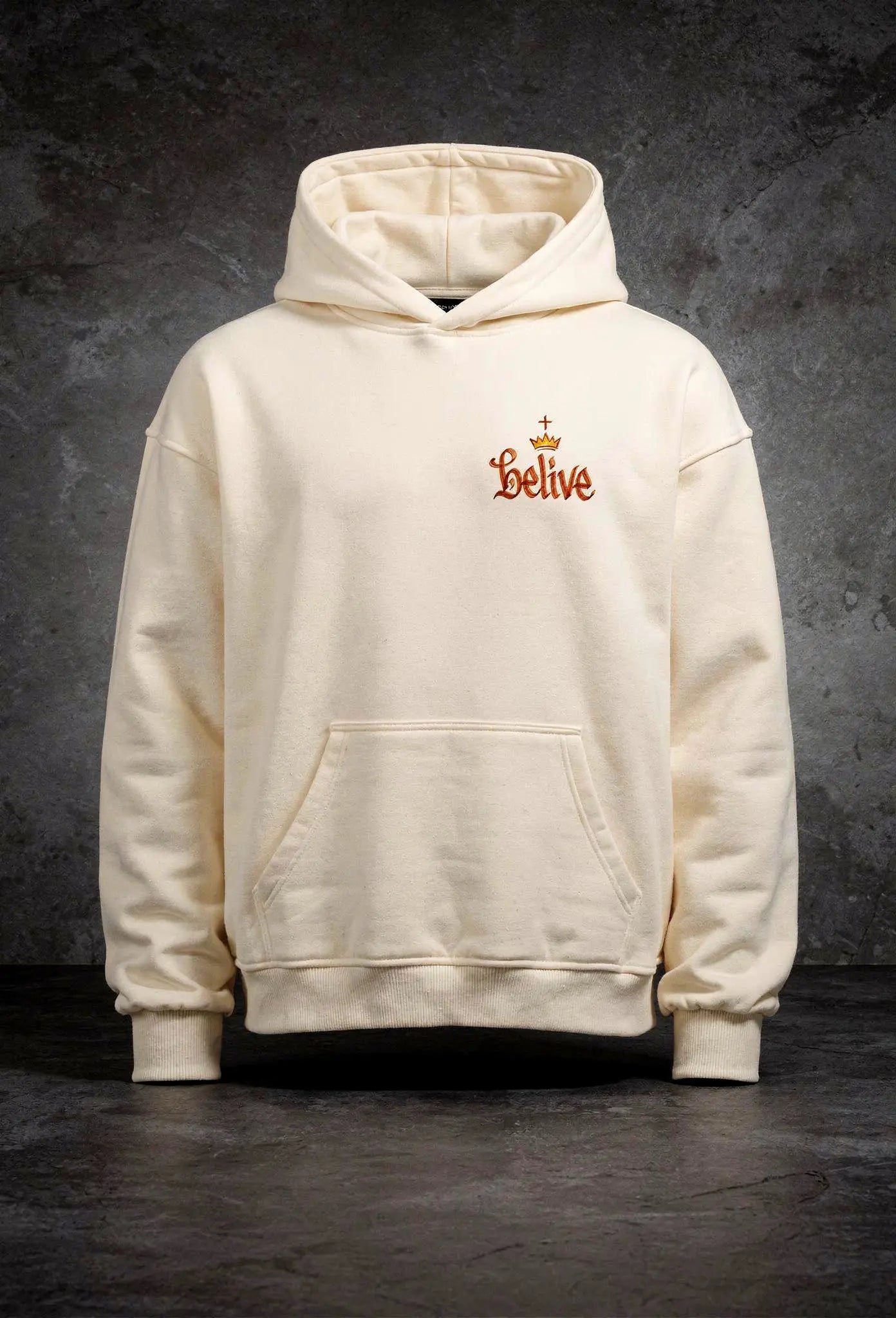 Trust God Hoodie Natural Raw – Vorderansicht – Christlicher Oversized Hoodie von FirstChojce