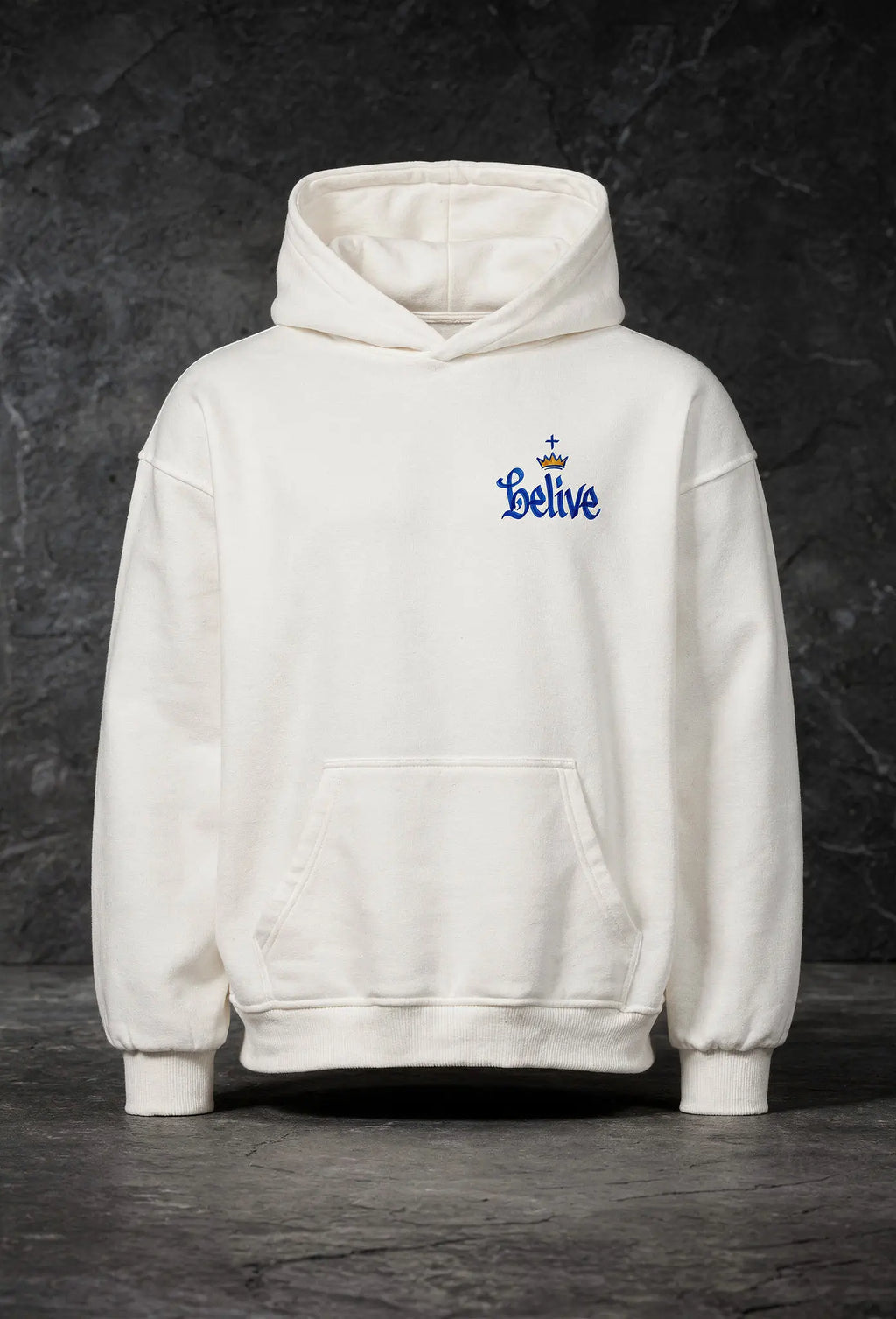 Trust God Hoodie Weiß – Vorderansicht – Christlicher Oversized Hoodie von FirstChojce